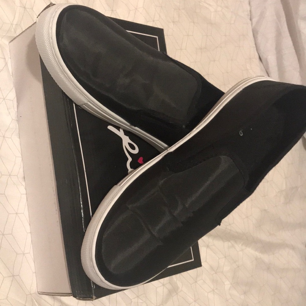 Black, tennis shoes
